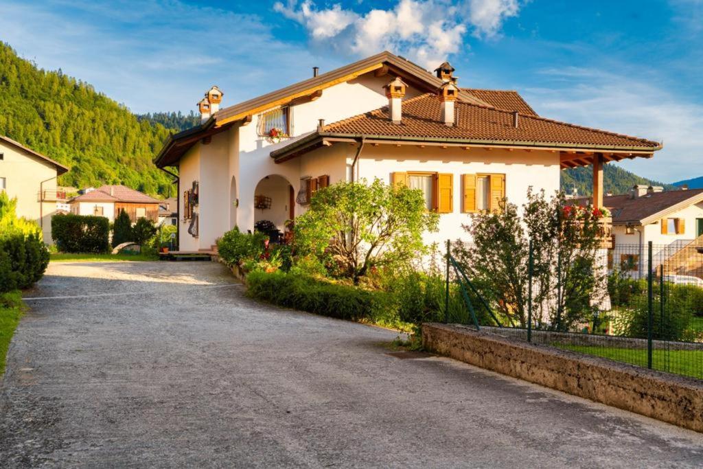 Villa Floris Castello Tesino Εξωτερικό φωτογραφία